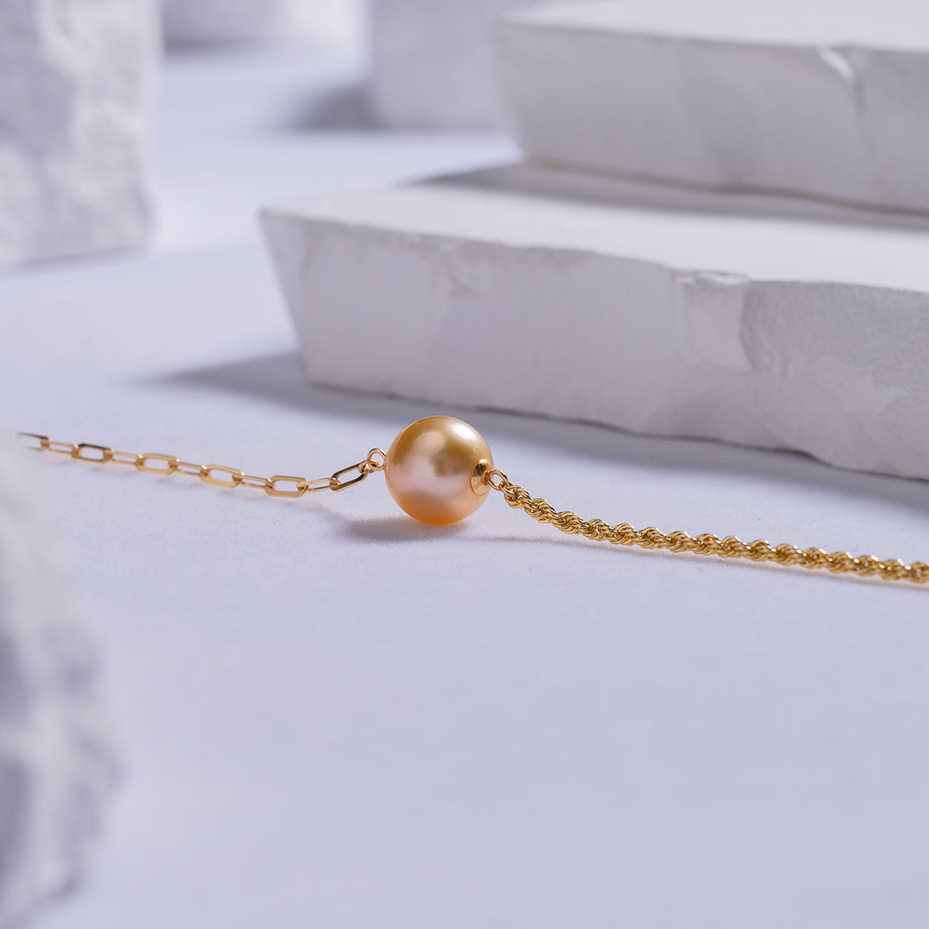 18K Solid Gold Golden South Sea Pearl Bracelet KB00021 - PEARLY LUSTRE