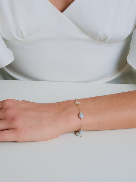 Top Lustre 18K Solid Gold Silver Blue Akoya Pearl Bracelet KB00051 | BUTTERFLY