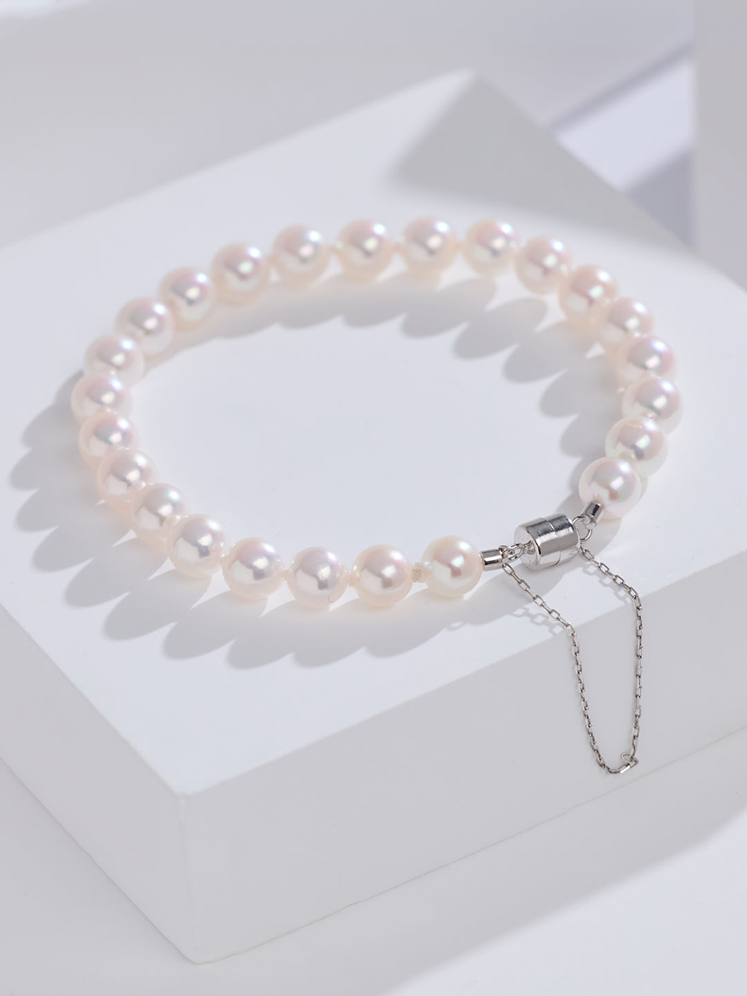 Top Lustre 18K Solid Gold Akoya Pearl Bracelet KB00078