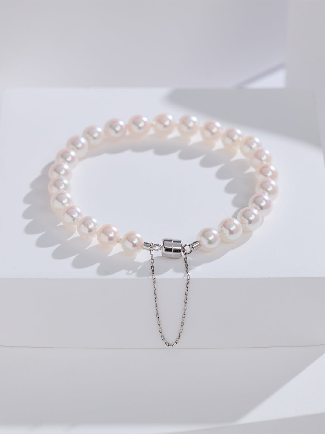 Top Lustre 18K Solid Gold Akoya Pearl Bracelet KB00078