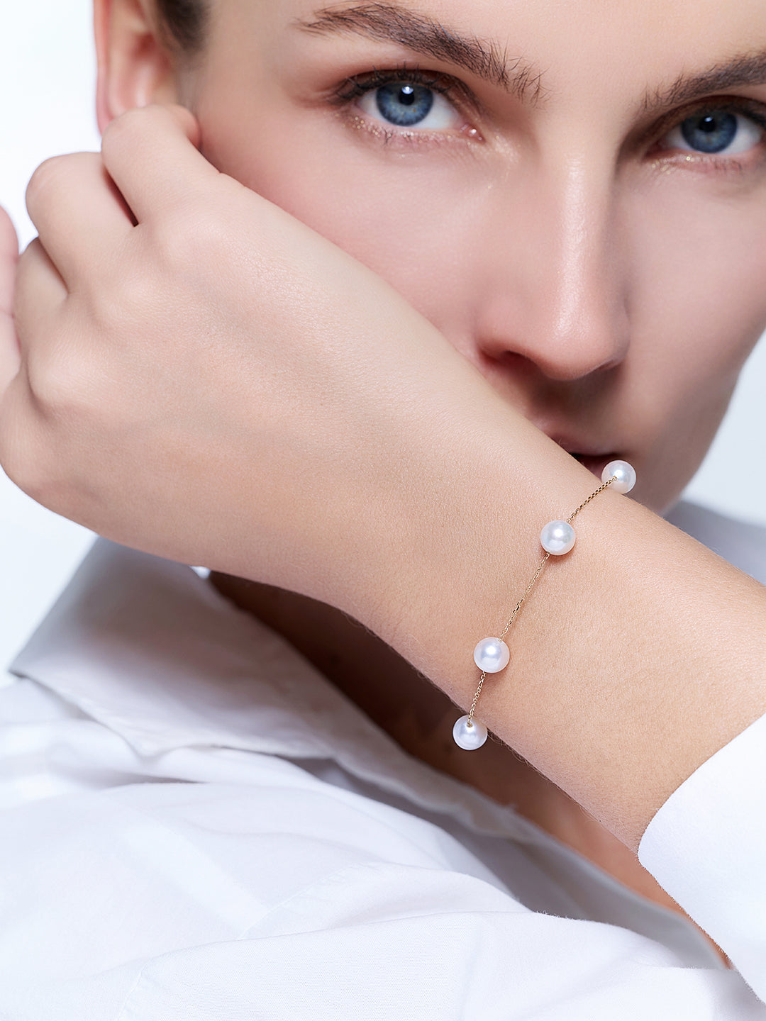 Armband mit Akoya-Perlen und höchstem Glanz aus 18K Massivgold KB00082