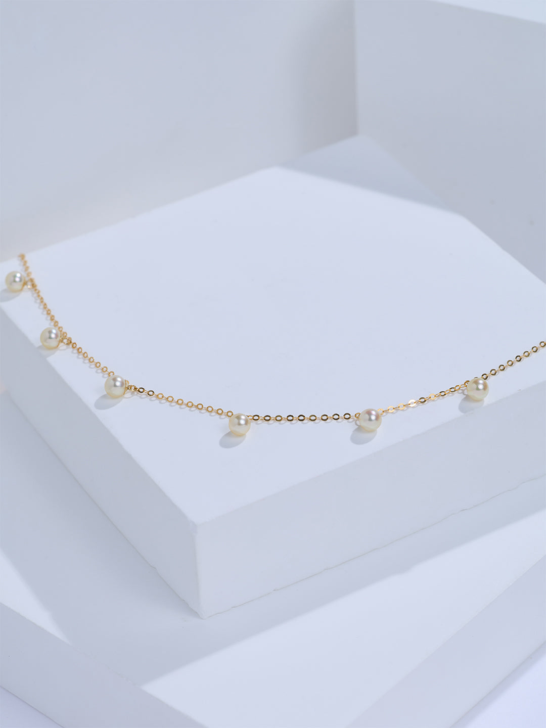 Top Grade 18K Gold Akoya Pearl Bracelet KB00083
