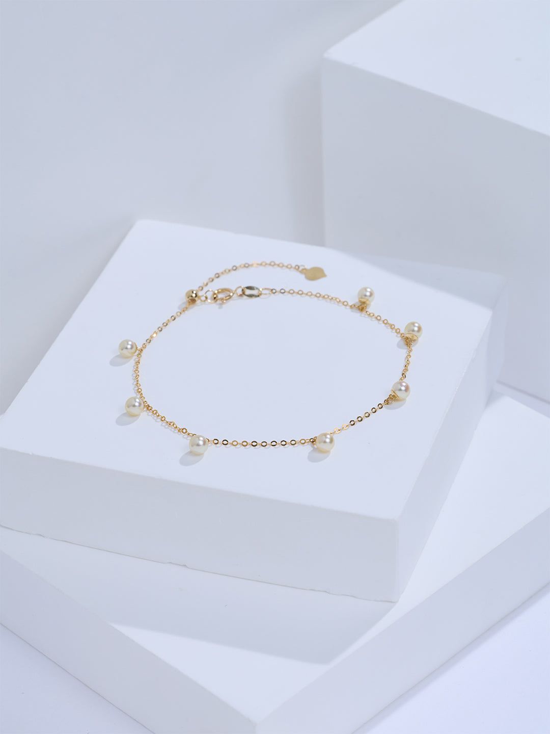 Top Grade 18K Gold Akoya Pearl Bracelet KB00083
