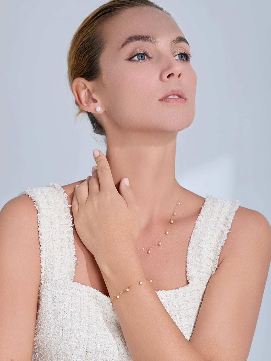 Top Grade 18K Gold Akoya Pearl Bracelet KB00083