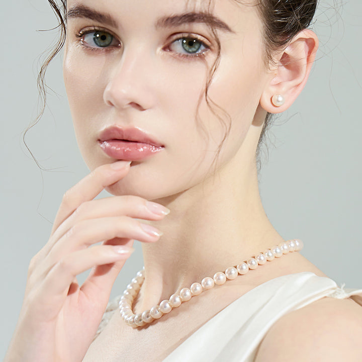 Boucles d'oreilles à tige en or 18 carats de qualité supérieure Edison avec perles blanches KE00020