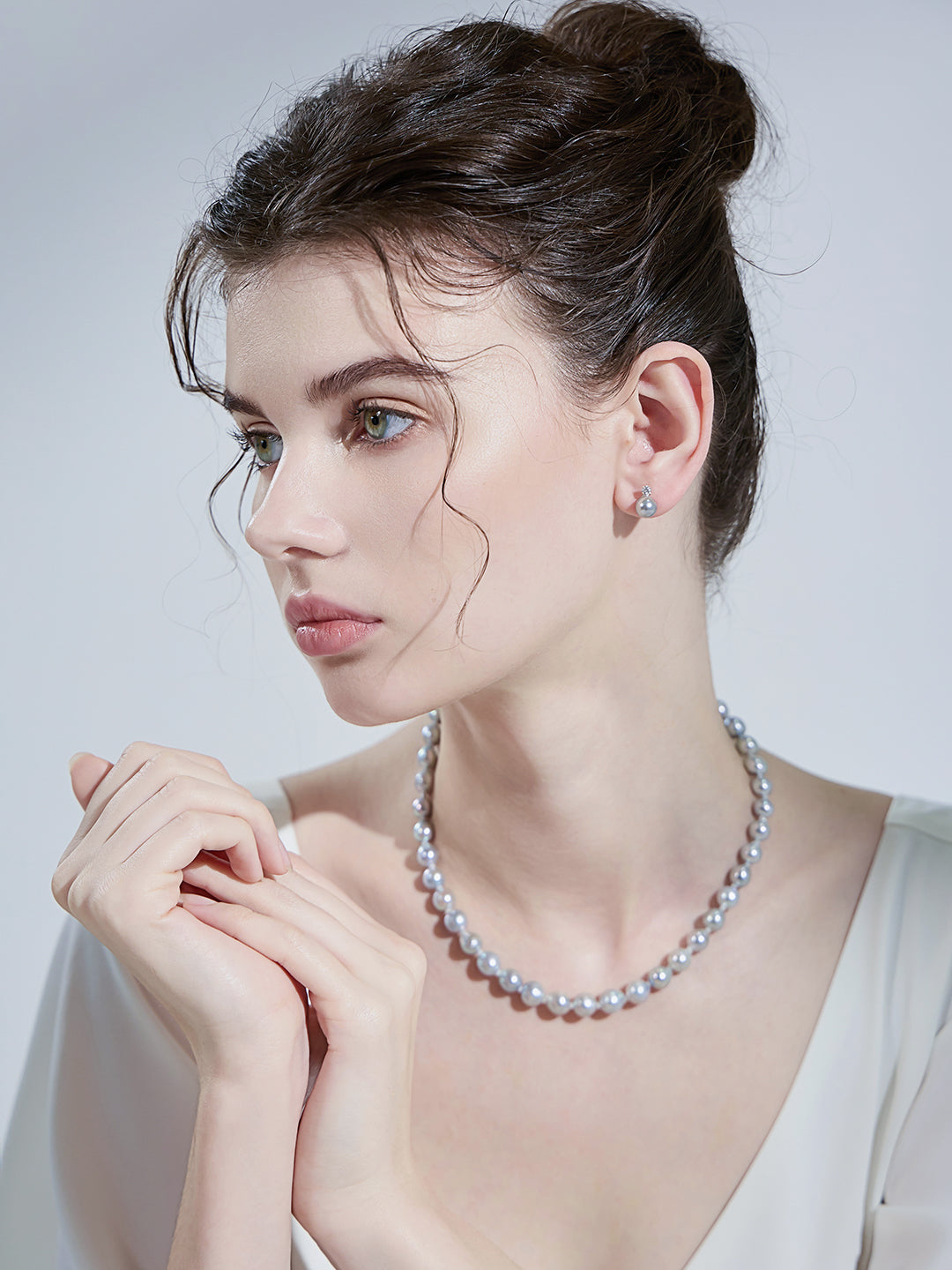 18K Gold Akoya Silber Ohrstecker mit blauen Perlen KE00022