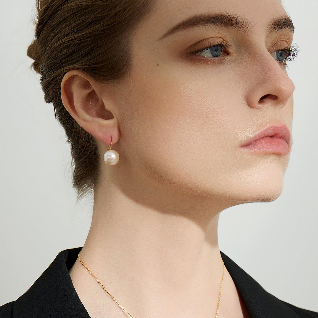 Eleganti orecchini di perle d'acqua dolce in oro massiccio 18 carati KE00064