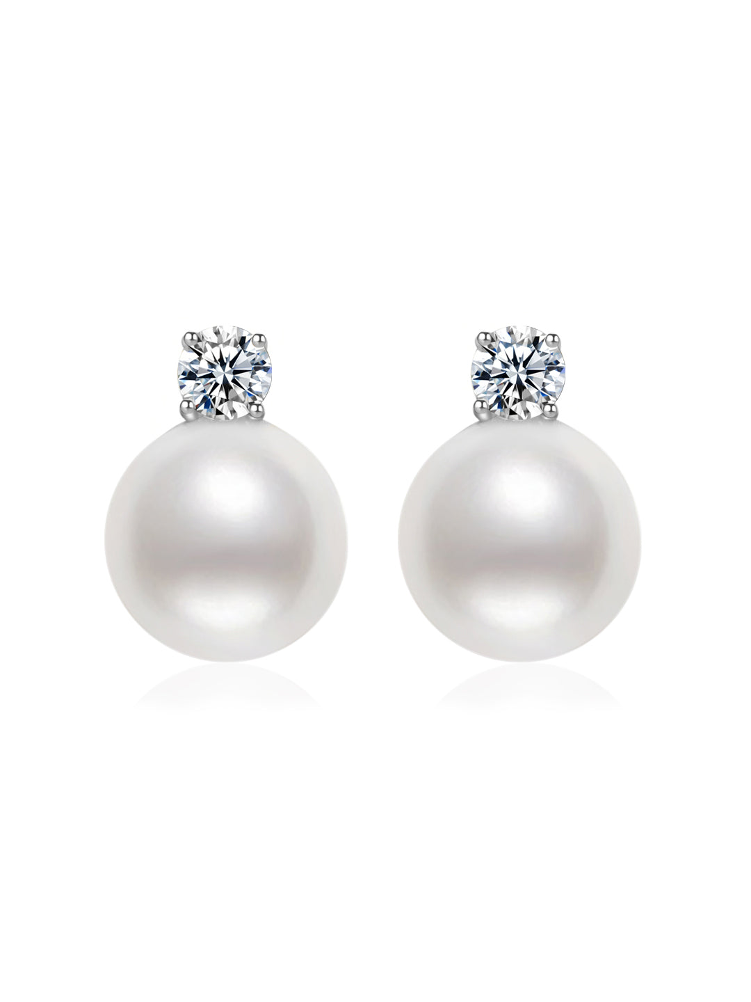 18K Gold Hanadama Akoya Pearl Earrings KE00137