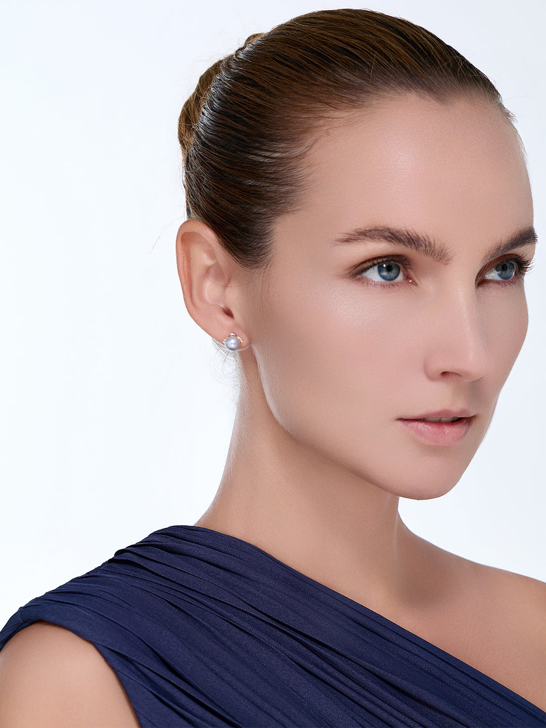 Pendientes de perla Akoya azul de plata y diamante en oro de 18K KE00152