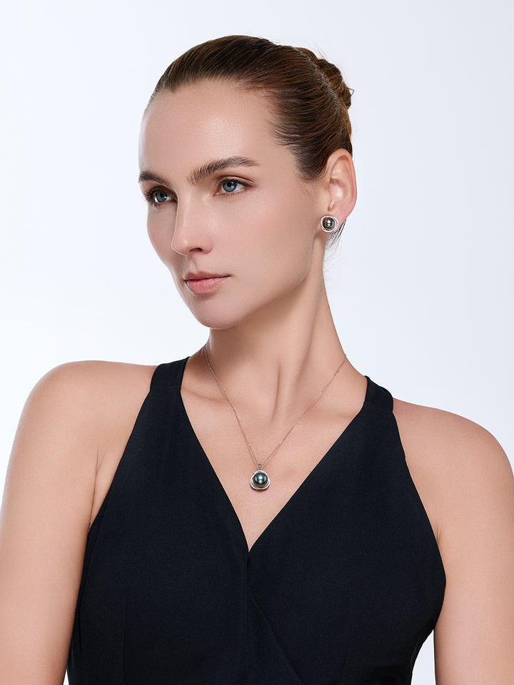 Orecchini con perle di Tahiti in oro 18 carati KE00167