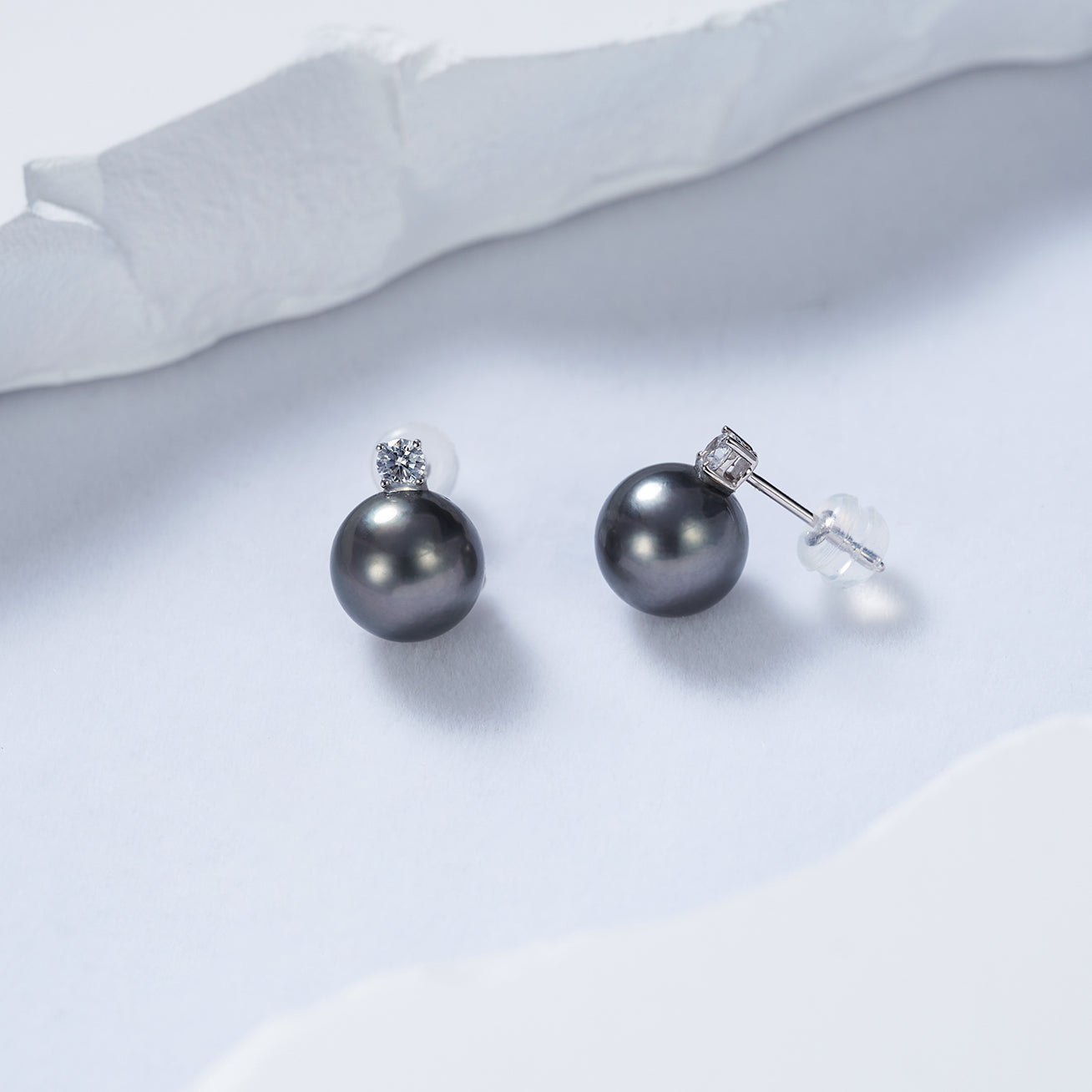 18K Gold Tahitian Pearl Earrings KE00168 - PEARLY LUSTRE