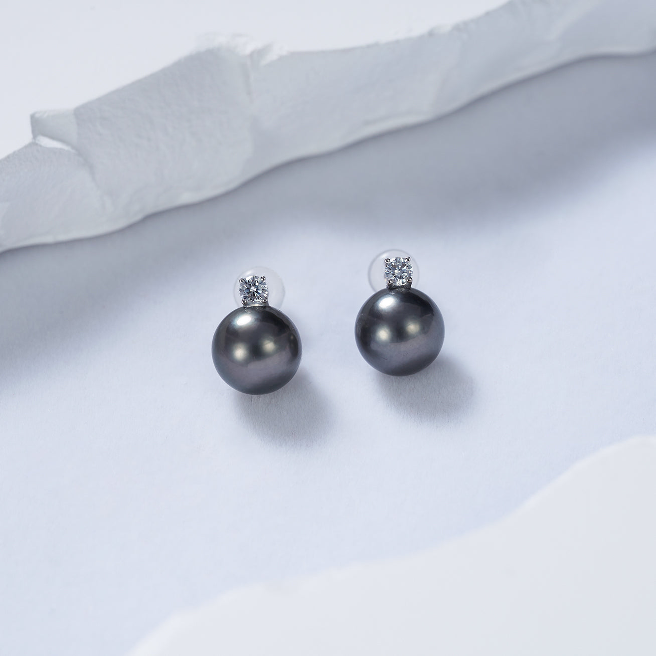 18K Gold Tahitian Pearl Earrings KE00168 - PEARLY LUSTRE