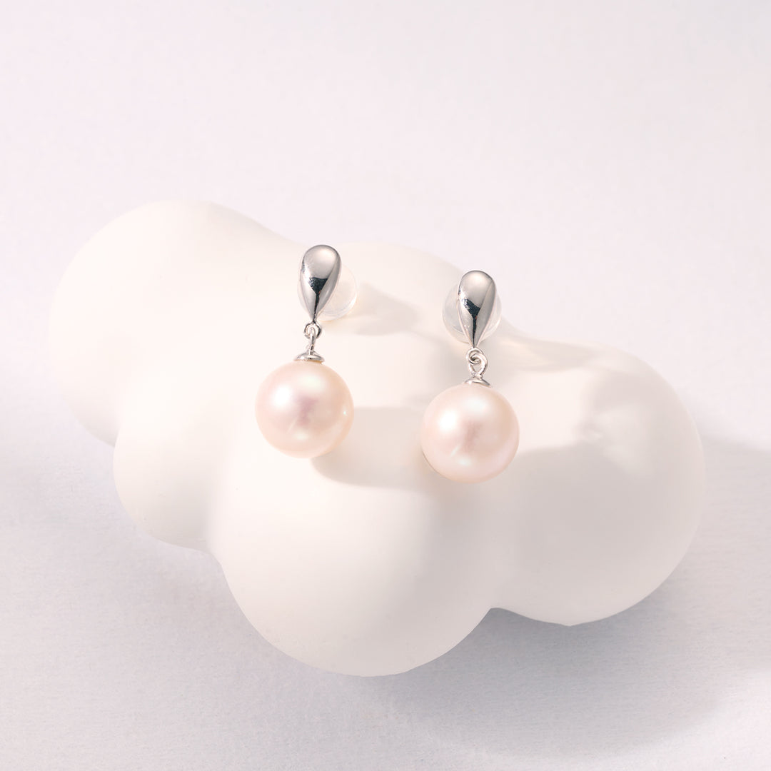 Pendientes de perlas de agua dulce de 18 k KE00180