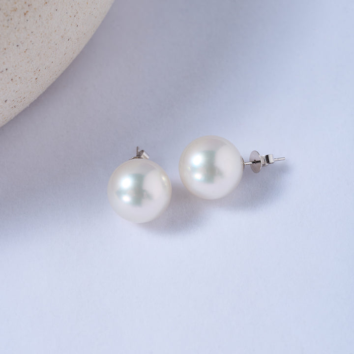 18K Gold Top Lustre Australian White South Sea Pearl Stud Earrings KE00209