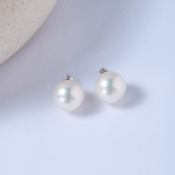 18K Gold Top Lustre Australian White South Sea Pearl Stud Earrings KE00209