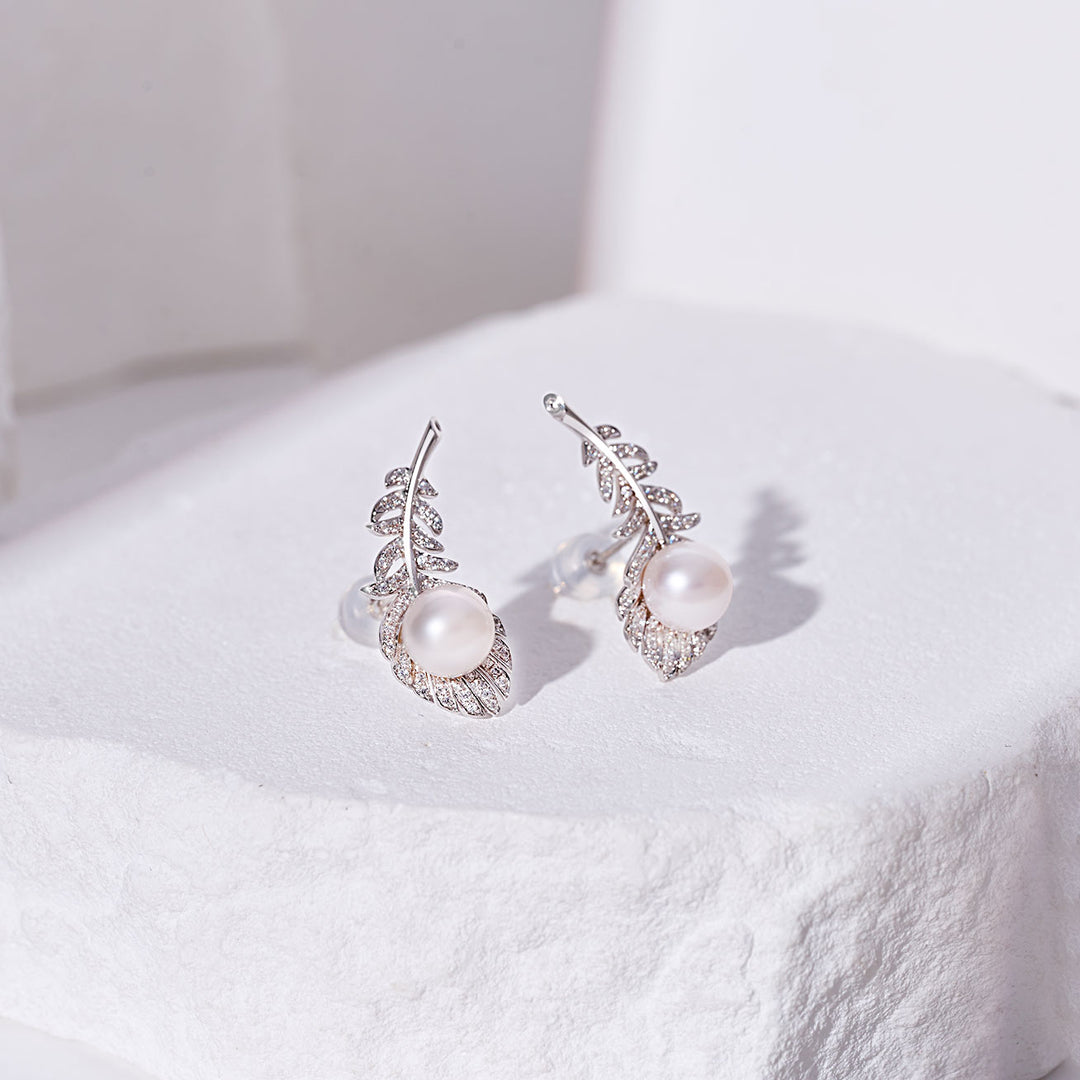 18K Hanadama Akoya Pearl Earrings KE00218 | FEATHER - PEARLY LUSTRE