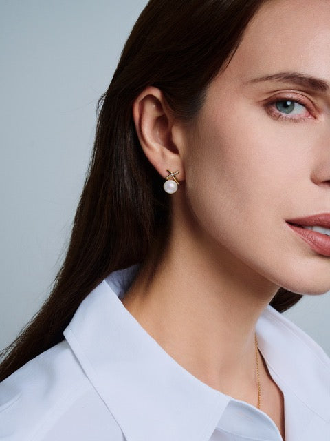 Pendientes de perlas Hanadama Akoya de diamantes en oro macizo de 18 quilates KE00233 | Colección X