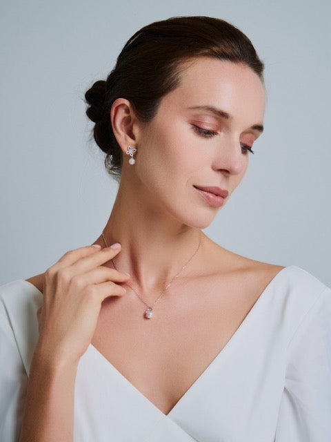 Kalung Mutiara Akoya Hanadama Berlian Emas 18K KN00293