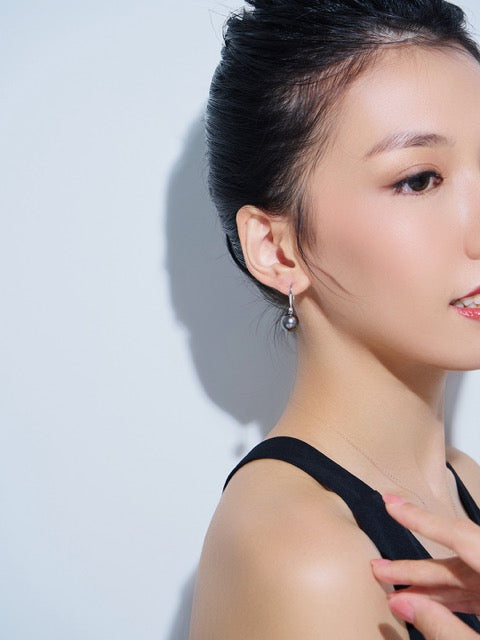 Elegant 18K Solid Gold﻿ Tahitian Pearl Earrings KE00266