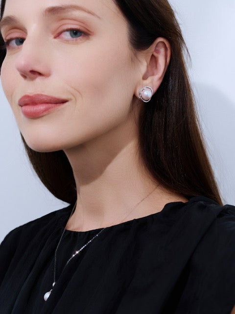 Orecchini con perla Edison in diamante in oro massiccio 18K KE00267 | Lady Boss