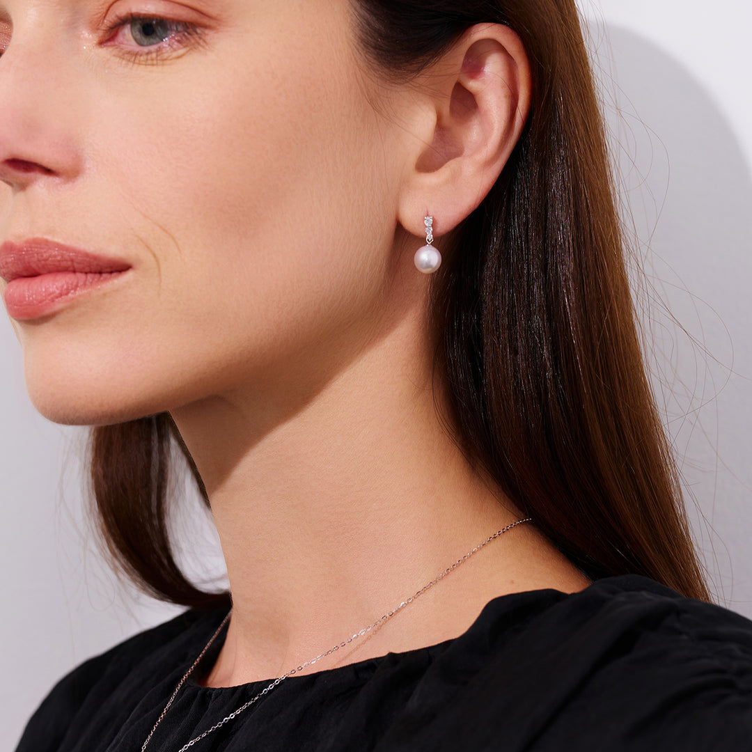 18K Diamond Hanadama Akoya Pearl Earrings KE00271 | Timeless - PEARLY LUSTRE