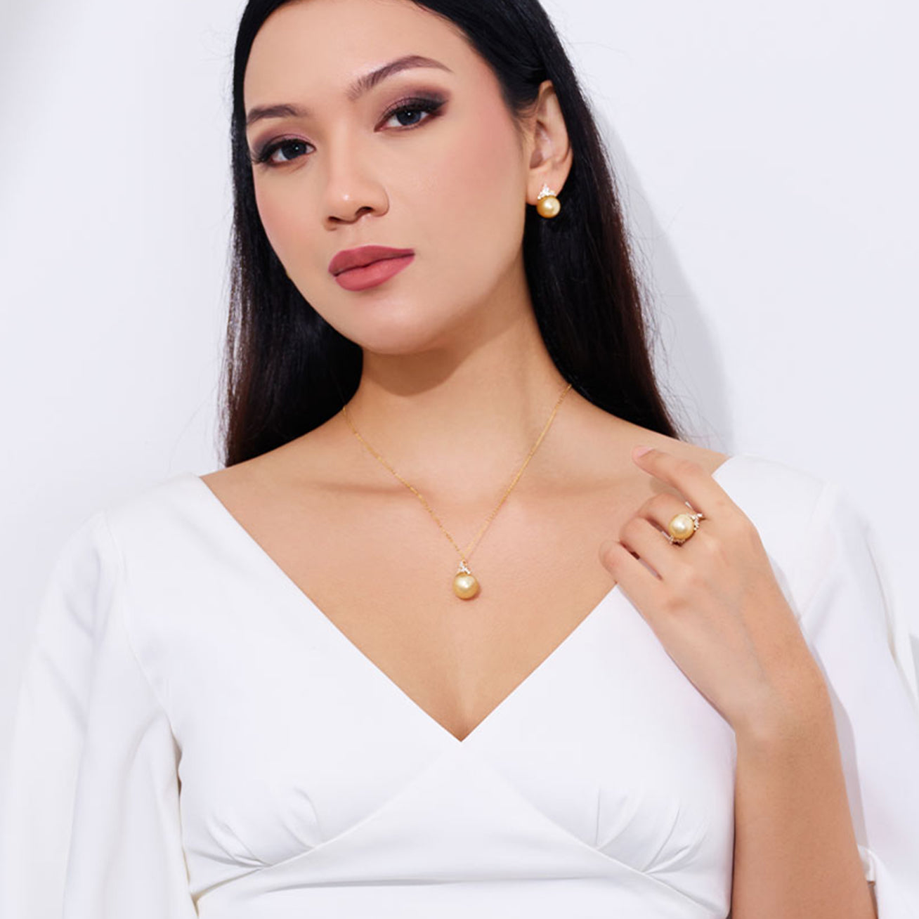18K Solid Gold South Sea Golden Pearl Earring KE00276 - PEARLY LUSTRE