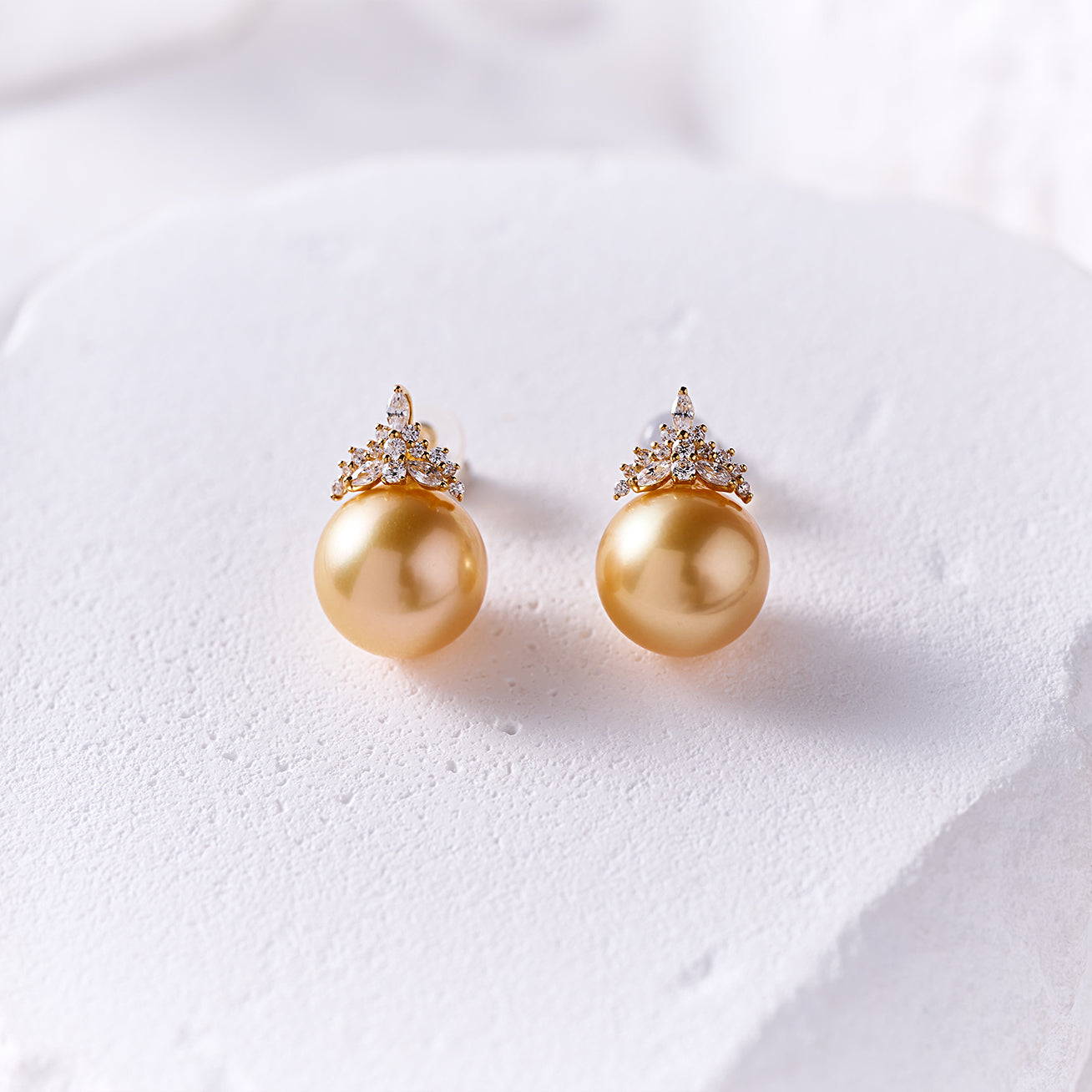 18K Solid Gold South Sea Golden Pearl Earring KE00276 - PEARLY LUSTRE