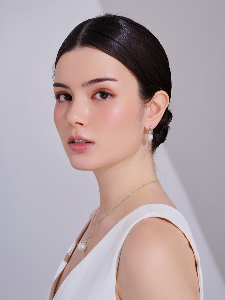 قرط لؤلؤة بيضاء أسترالية من الذهب الخالص عيار 18 قيراط KE00302