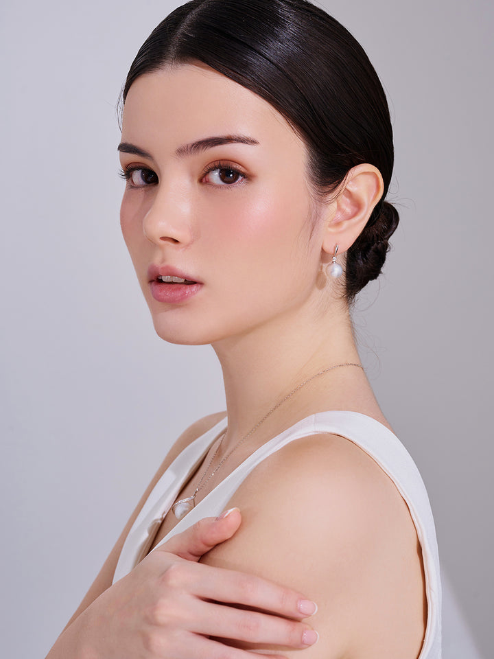 قرط لؤلؤة بيضاء أسترالية من الذهب الخالص عيار 18 قيراط KE00302