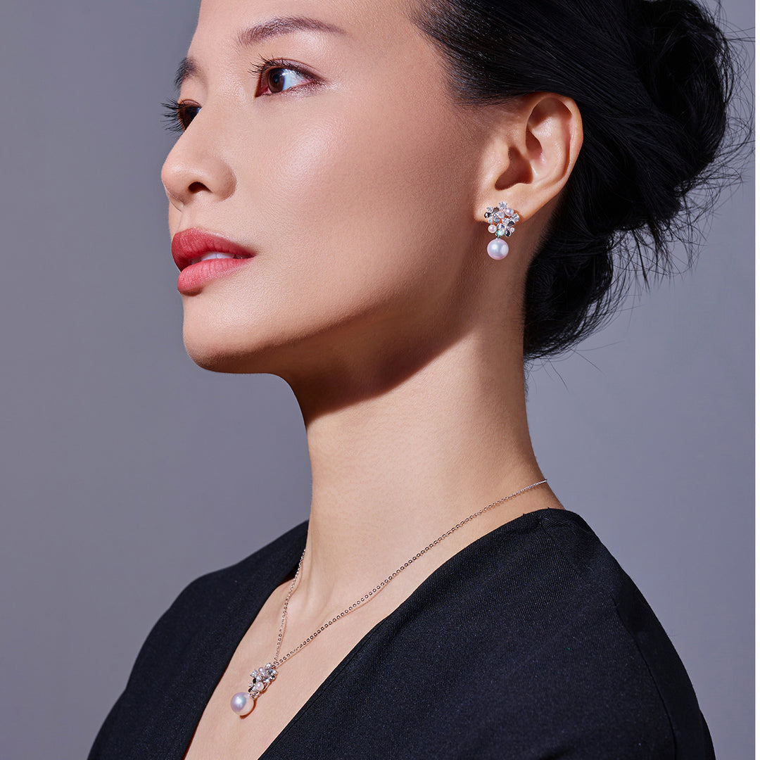 Ohrhänger mit Akoya-Perlen aus 18 Karat Gold, Spitzenqualität KE00306