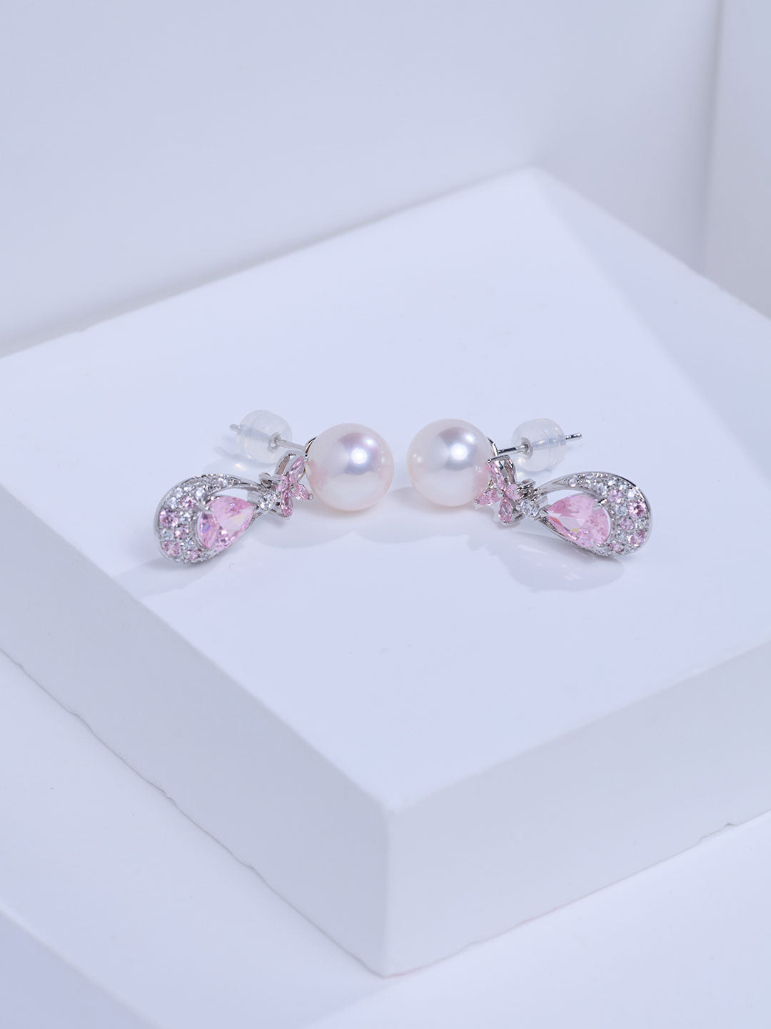 Top Grade 18K Solid Gold Akoya Pearl Earrings KE00313