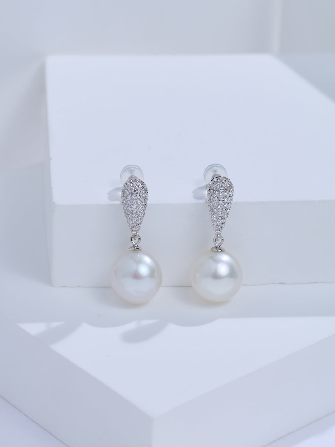 Top Grade 18k Solid Gold Australian White Pearl Earring KE00314