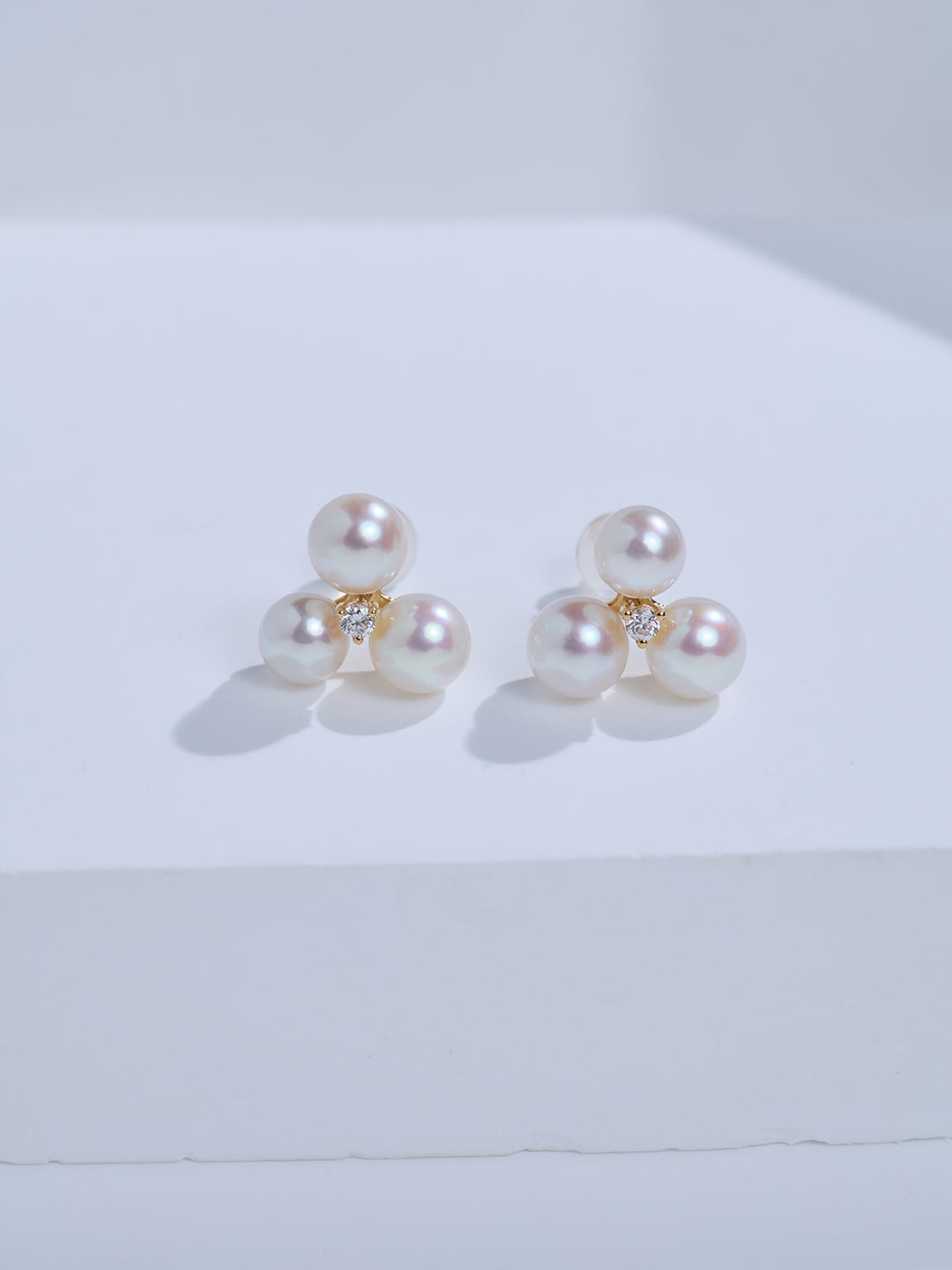 Top Grade 18K Gold  Akoya Pearl Earrings KE00316