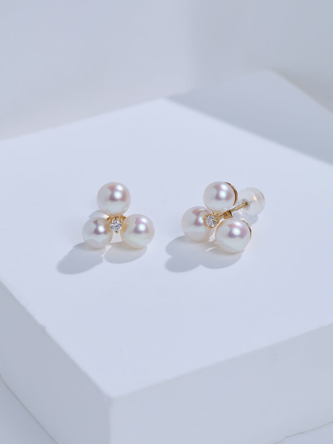 Top Grade 18K Gold  Akoya Pearl Earrings KE00316