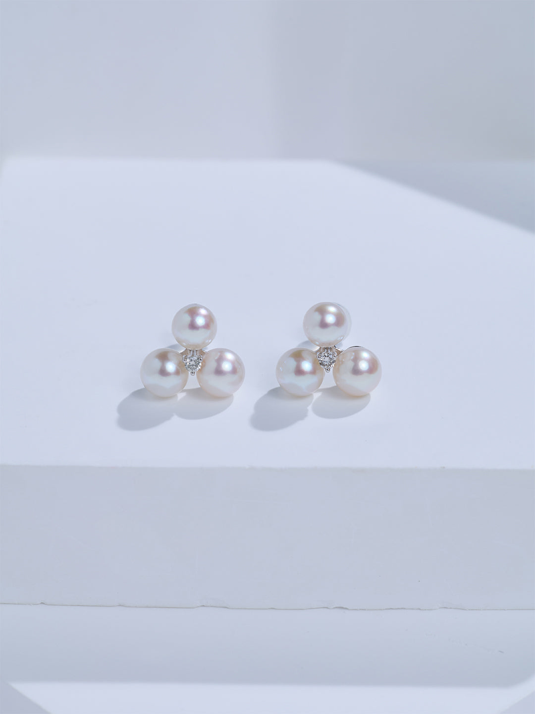 Top Grade 18K Solid Gold Hanadama Akoya Pearl Earrings KE00317