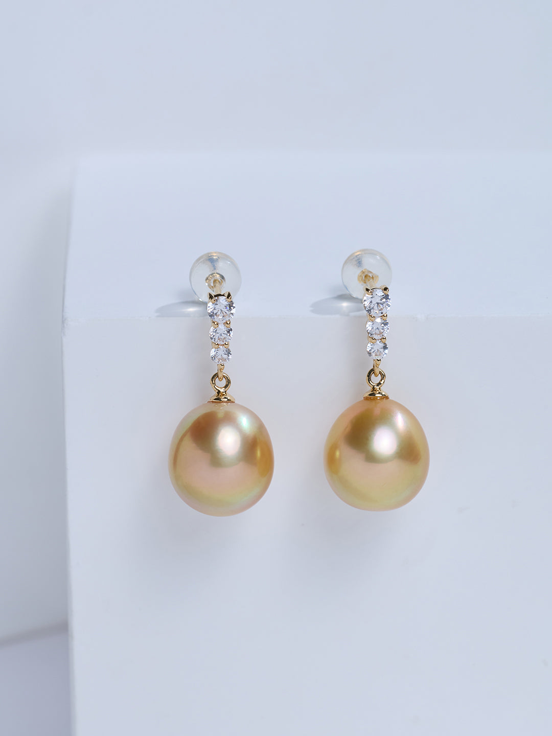 Top Grade 18K Solid Gold﻿ South Sea Golden Pearl Stud Earrings KE00320