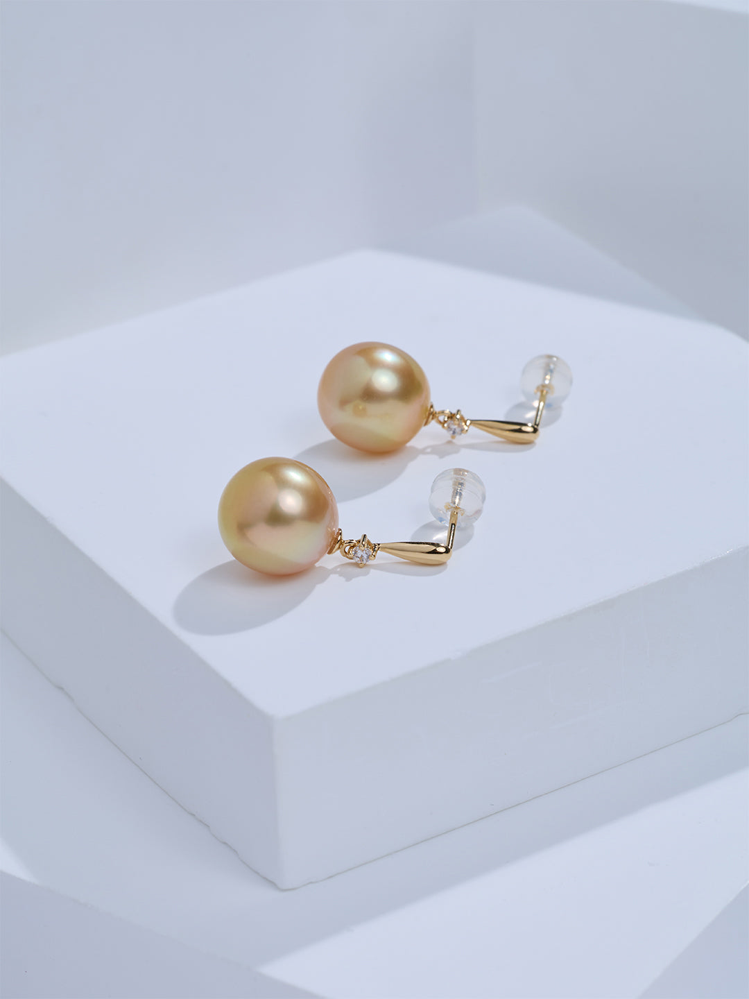 Top Grade 18K South Sea Golden Pearl Earrings KE00321