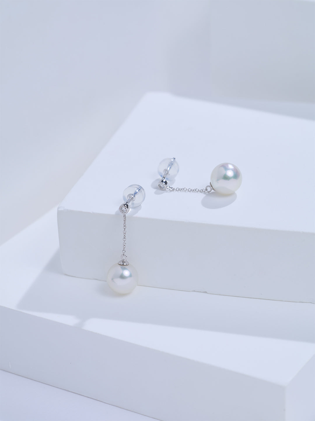 Top Grade 18K Gold Hanadama Akoya Pearl Earrings KE00322