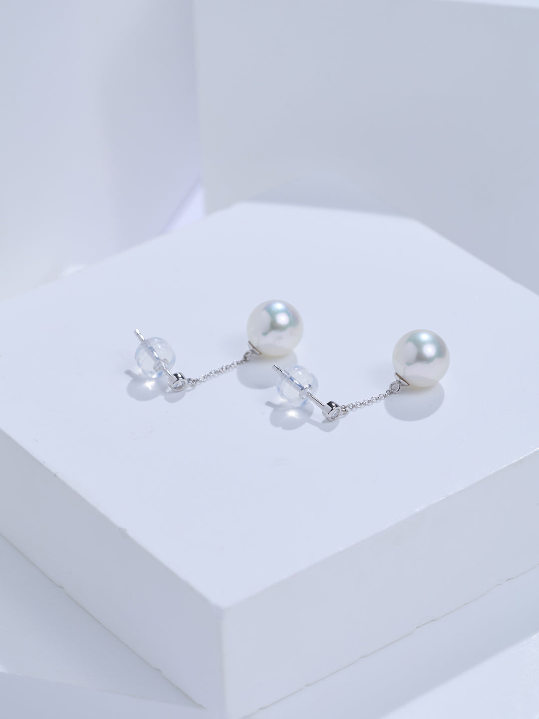 Top Grade 18K Gold Hanadama Akoya Pearl Earrings KE00322