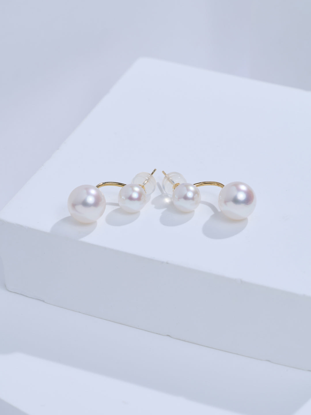 Top Grade 18K Gold Hanadama Akoya Pearl Earrings KE00328