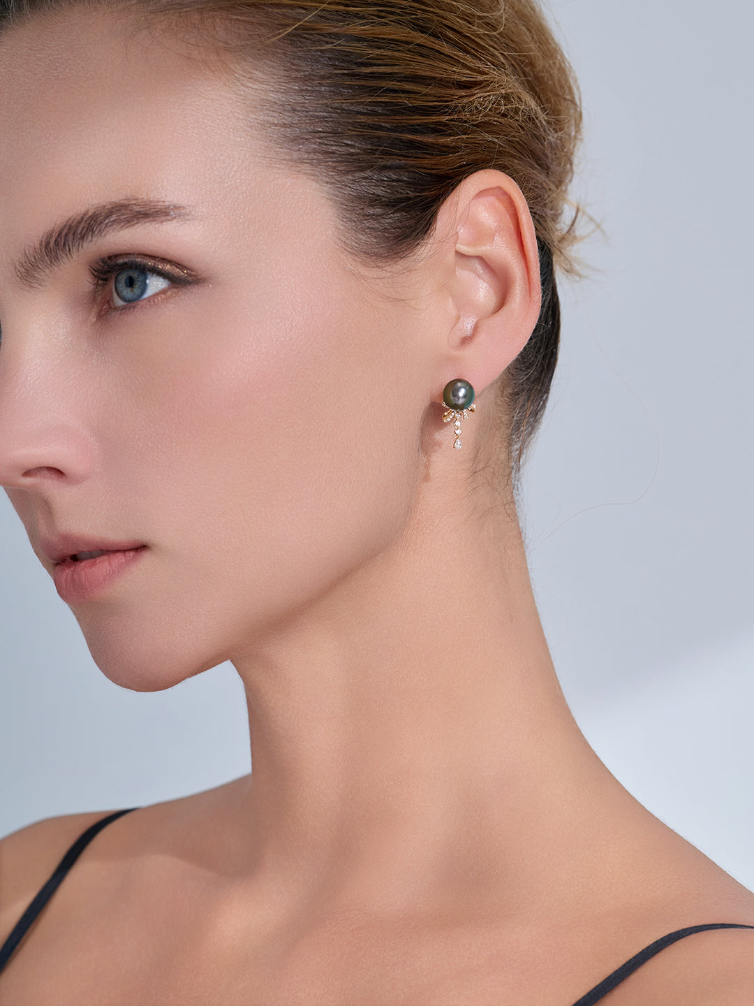 Top Grade 18K Gold Tahitian Pearl Earrings KE00332