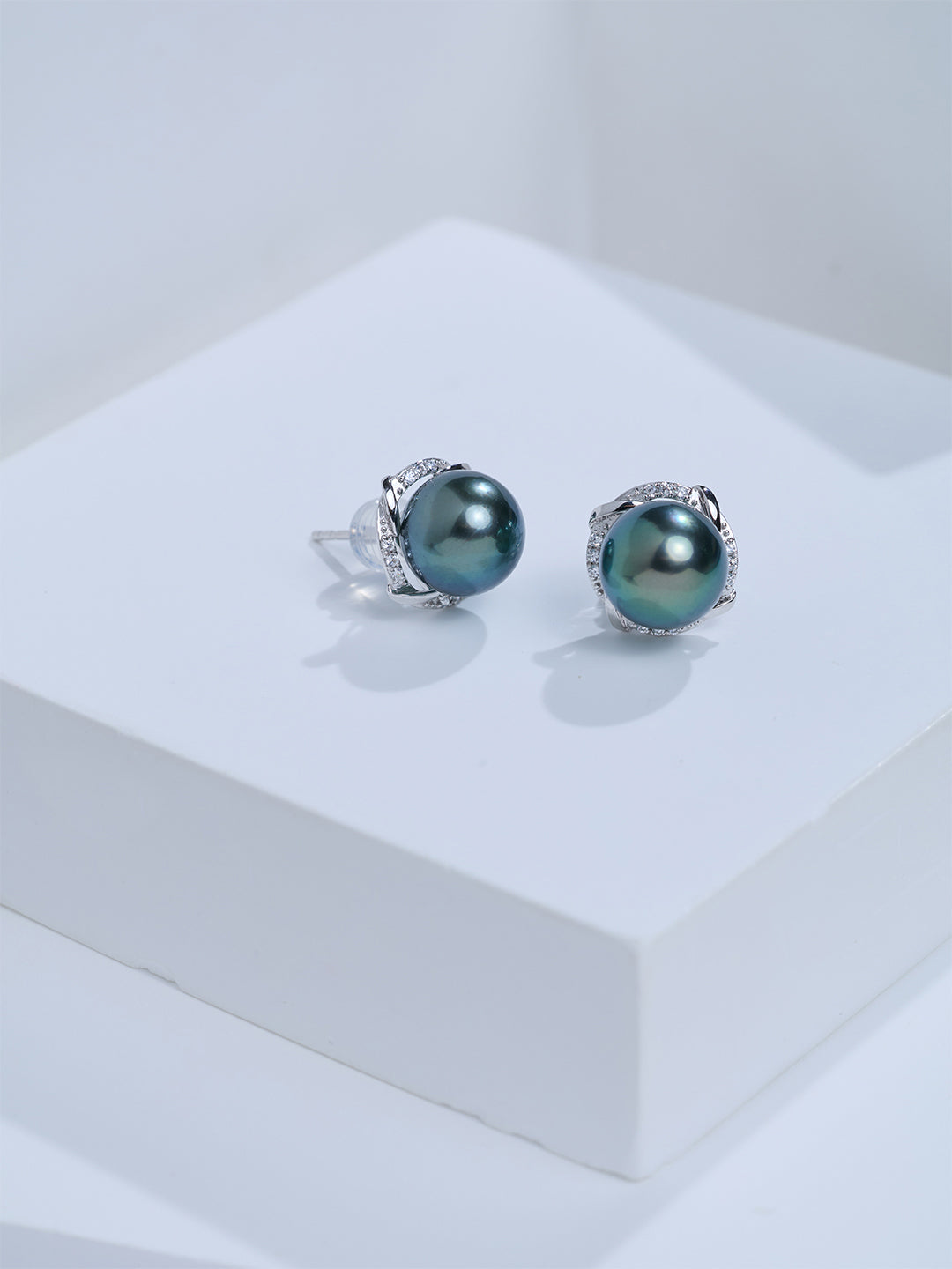 Top Grade 18K Solid Gold﻿ Tahitian Pearl Earrings KE00333