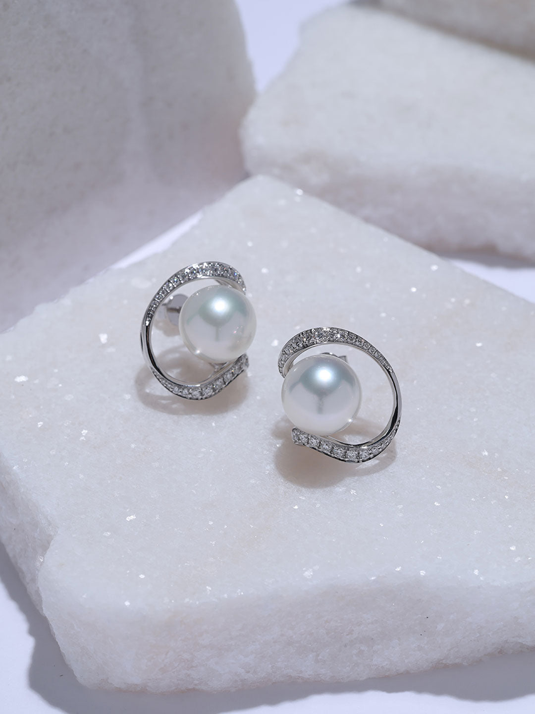 Top Grade 18K Gold Australian White Pearl Earring KE00347 | POSSIBILITIES