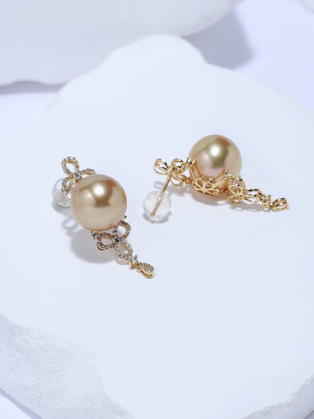 Pendientes de perlas doradas de los Mares del Sur de oro macizo de 18K y brillo excepcional KE00356