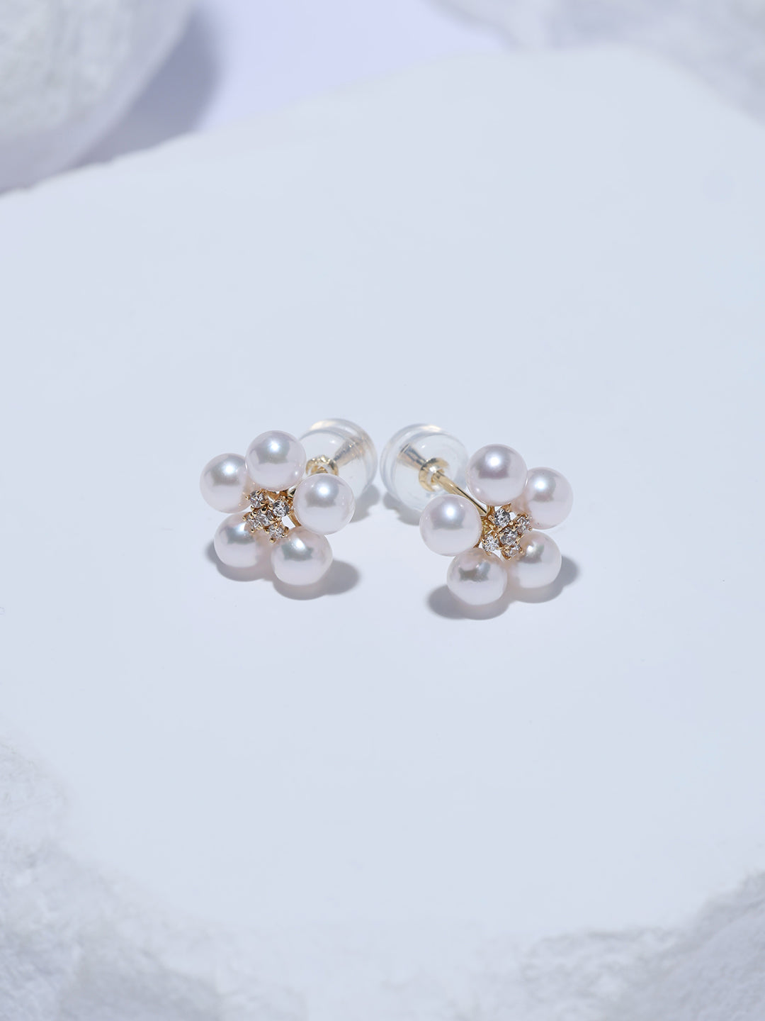 Pendientes de perlas Akoya de oro macizo de 18K de primera calidad KE00362