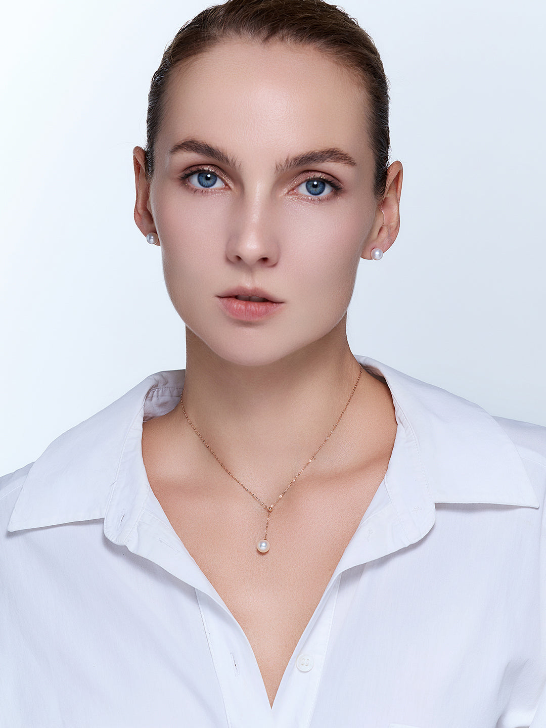 Collana con Perla Akoya di Prima Qualità in Oro Massiccio 18K KN00088