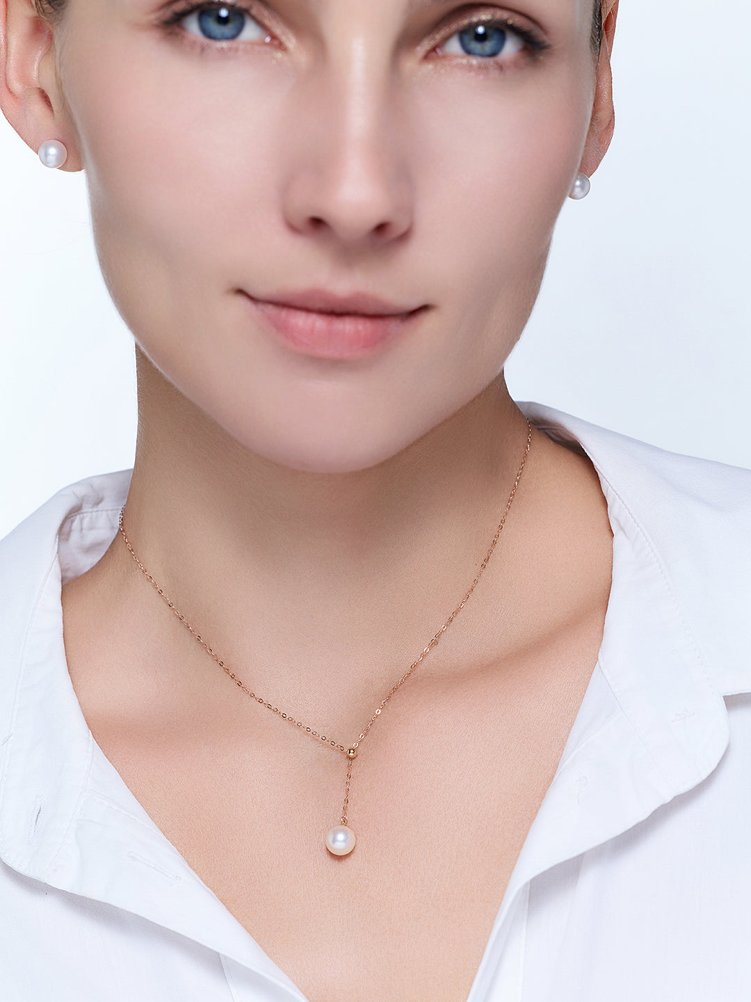 Collana con Perla Akoya di Prima Qualità in Oro Massiccio 18K KN00088