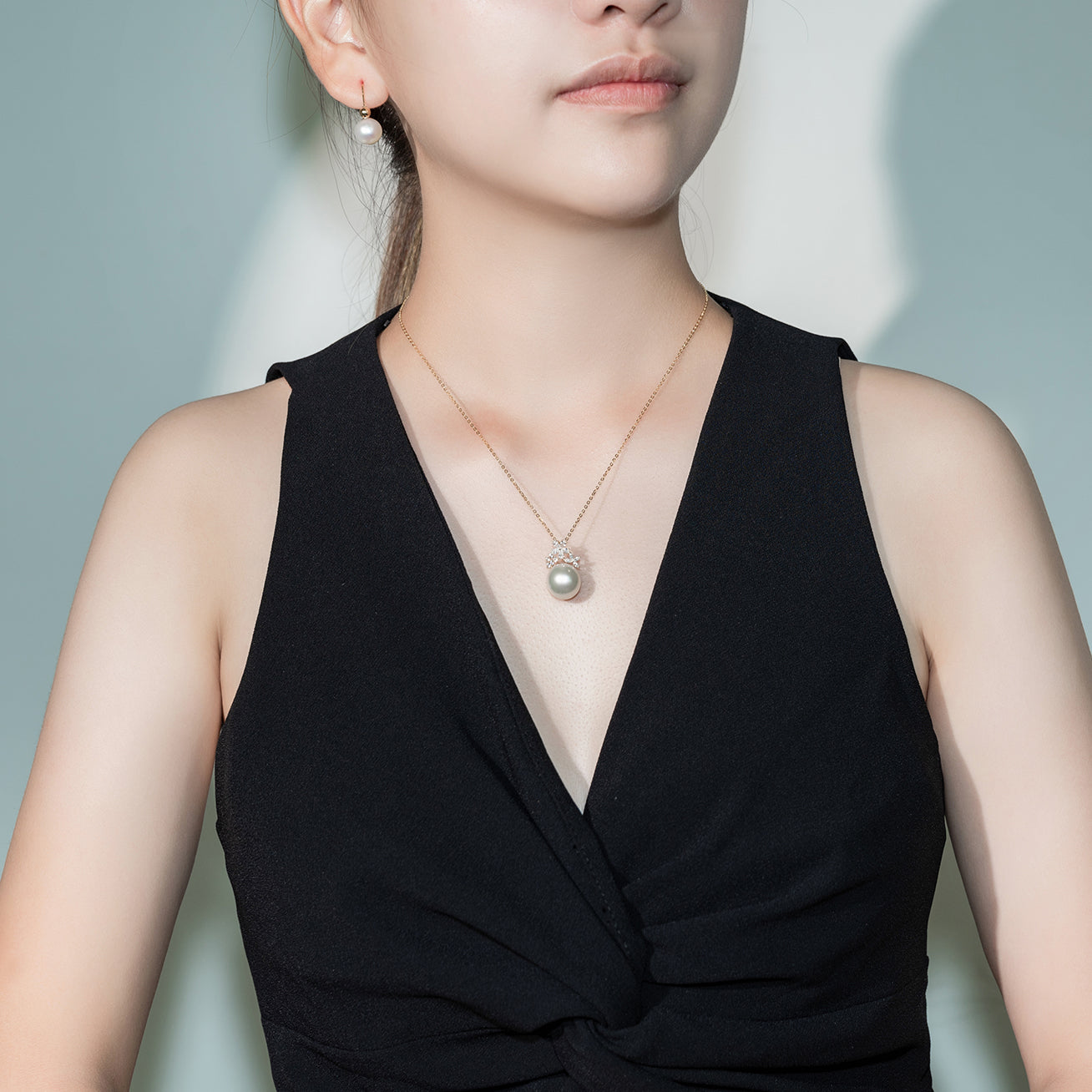 18K Solid Gold Saltwater Pearl Necklace KN00104 - PEARLY LUSTRE