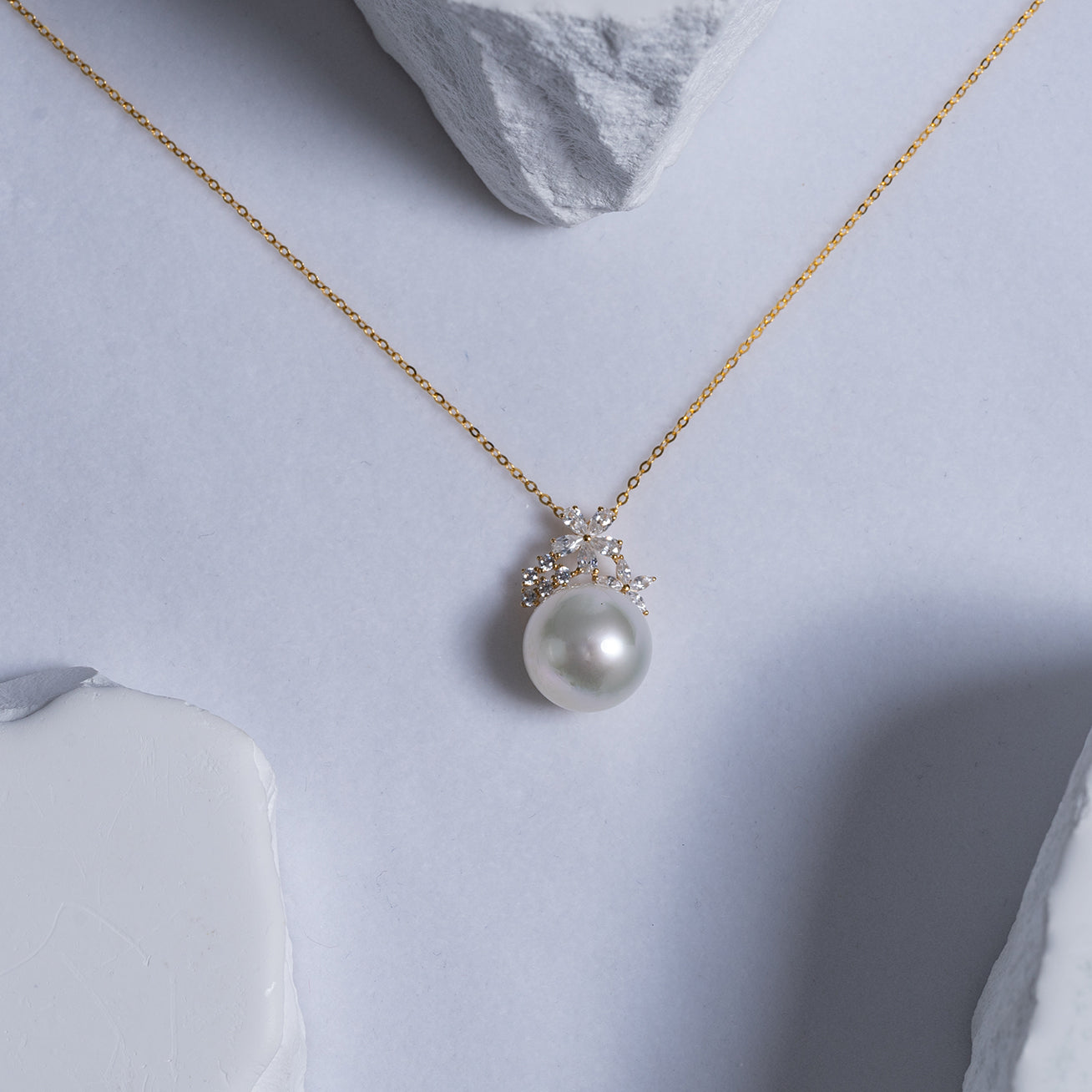 18K Solid Gold Saltwater Pearl Necklace KN00104 - PEARLY LUSTRE