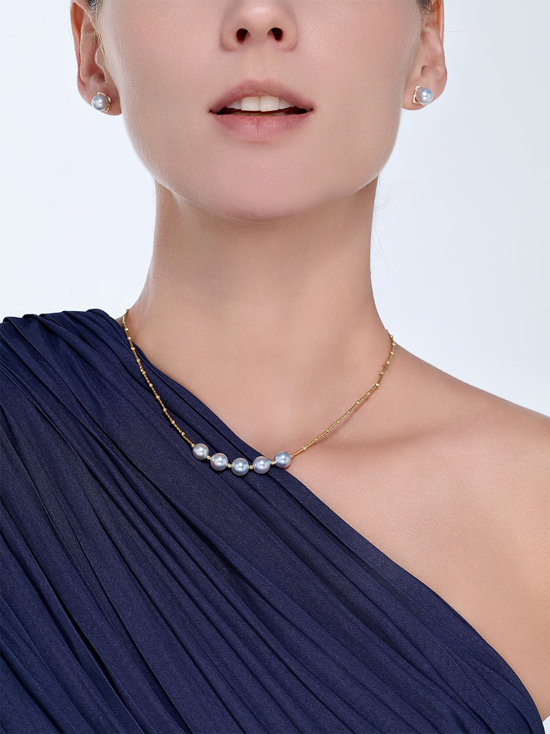 Collar de perlas Akoya de oro macizo de 18K de máximo brillo KN00122